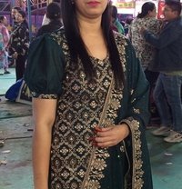 Mahi Independent - puta in Ghaziabad