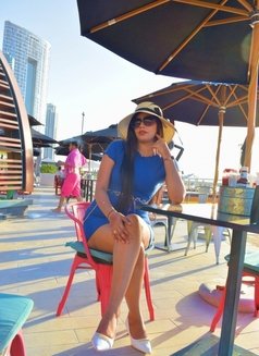 Monika - escort in Doha Photo 2 of 7