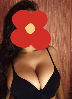 Mahi - escort in Kolkata Photo 5 of 9