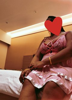 Mahi - escort in Mumbai Photo 4 of 5