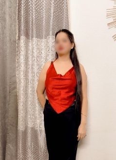 Jenni - escort in New Delhi Photo 3 of 4