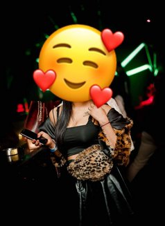 Mahi - escort in Noida Photo 5 of 8