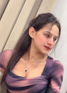 Mahi - escort in Noida Photo 2 of 3