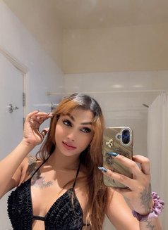 Mahi - Transsexual escort in Mumbai Photo 7 of 7