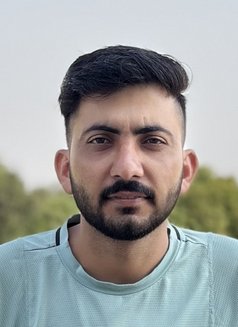 Mahi - Intérprete masculino de adultos in Mumbai Photo 1 of 3