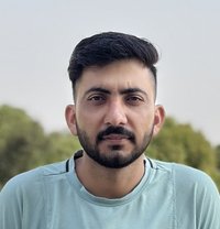 Mahi - Intérprete masculino de adultos in Mumbai