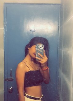 Mahi Kapoor - puta in Noida Photo 1 of 1