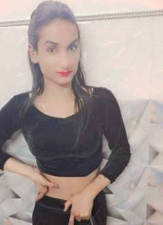 Mahi Khan - Transsexual escort in New Delhi Photo 1 of 4