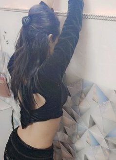 Mahi Khan - Transsexual escort in New Delhi Photo 2 of 4