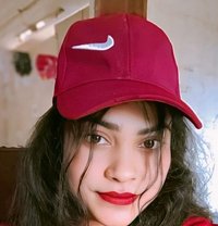 Mahi Roy - puta in Ahmedabad