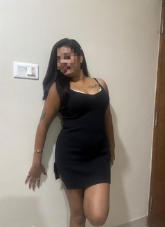 Mahi Roy - puta in New Delhi Photo 4 of 9