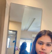 Mahi Sharma - puta in Mumbai