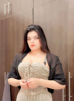 Mahii Indian Model - escort in Abu Dhabi Photo 1 of 2