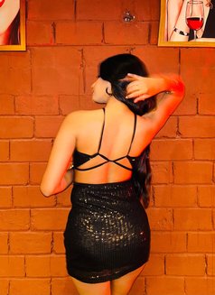 Mahika - puta in Chennai Photo 2 of 3