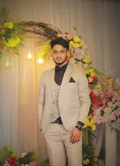 Mahim - Acompañantes masculino in Dhaka Photo 8 of 11