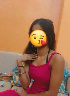 Mahira, Delhi Hot and Single Girl Here - escort in New Delhi Photo 2 of 5