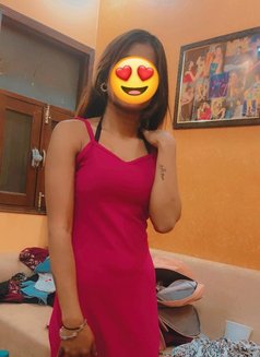 Mahira, Delhi Hot and Single Girl Here - escort in New Delhi Photo 5 of 5