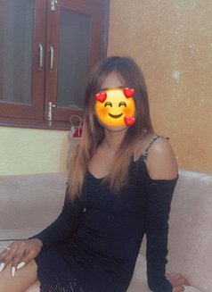 Mahira, Delhi Young Independent Girl - escort in New Delhi Photo 4 of 5
