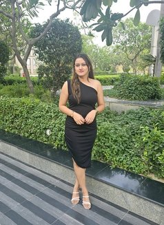 Mahira - escort in Mauritius Photo 1 of 1