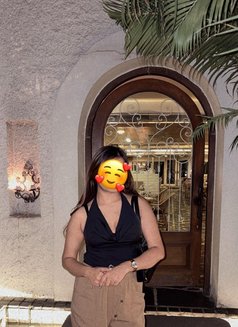 Mahira - puta in Dubai Photo 4 of 5