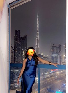 Mahira - puta in Dubai Photo 5 of 5