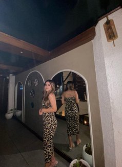 Mahira - puta in Ghaziabad Photo 3 of 5