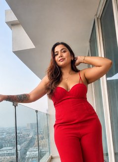 Mahira - escort in Dubai Photo 2 of 5