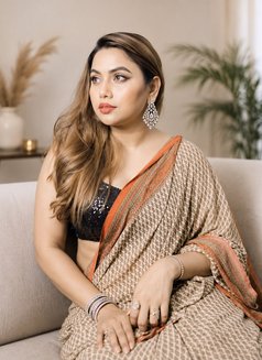 Mahira - escort in Dubai Photo 5 of 5