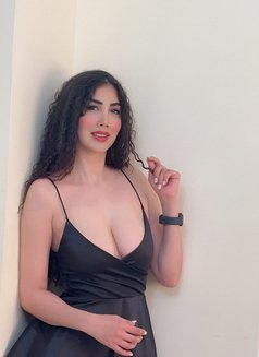 Mahla - escort in Muscat Photo 5 of 9