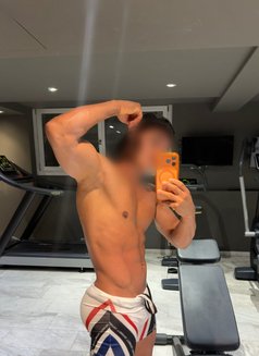 Maicon - Acompañantes masculino in London Photo 1 of 3