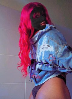 Maiden ke - Transsexual escort in Nairobi Photo 1 of 3