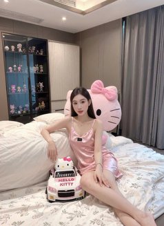 maika - escort in Bangkok Photo 1 of 8