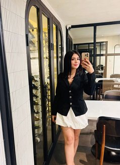 Maika - escort in Doha Photo 1 of 5