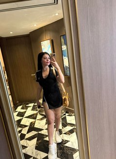 Maika - escort in Doha Photo 3 of 5