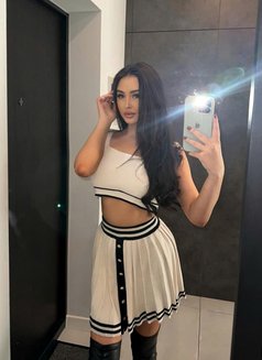 Maika - puta in Al Ain Photo 1 of 6