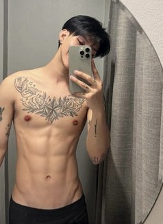 Main - Male escort in Riyadh Photo 2 of 9