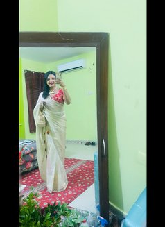 Maina Baby - Transsexual escort in Hyderabad Photo 13 of 13
