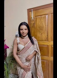Maini - Transsexual escort in Hyderabad Photo 3 of 9