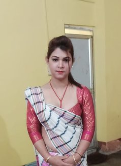 Maina Phukan - escort in Guwahati Photo 3 of 7