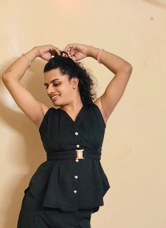 Maithili - Acompañantes transexual in Pune Photo 3 of 14