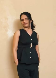 Maithili - Acompañantes transexual in Pune Photo 4 of 14