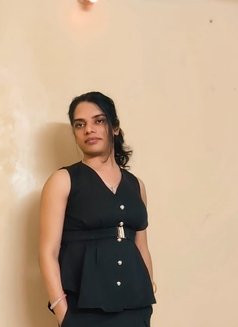 Maithili - Acompañantes transexual in Pune Photo 5 of 14