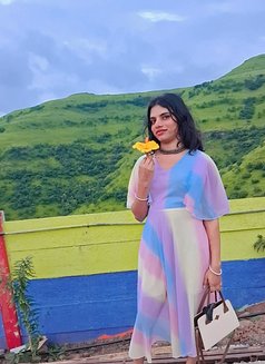 Maithili - Acompañantes transexual in Pune Photo 7 of 14