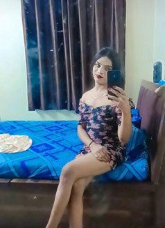 Maithili - Transsexual escort in Pune Photo 1 of 5