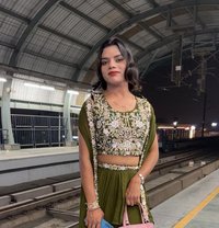 Maithili - Acompañantes transexual in Pune