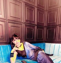 Maithili - Acompañantes transexual in Pune