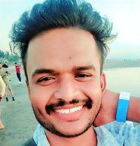 Maithili - Acompañantes masculino in Pune