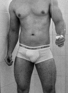 Maitre Slim - Acompañantes masculino in Tunis Photo 1 of 1