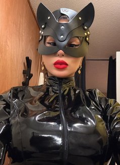 Maitresse Léah - puta in Paris Photo 19 of 23