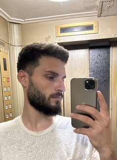 Majd - Male escort in Beirut Photo 2 of 3